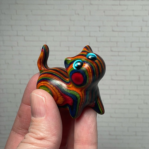 Multicolor wood cat carving - Picture 11 of 12